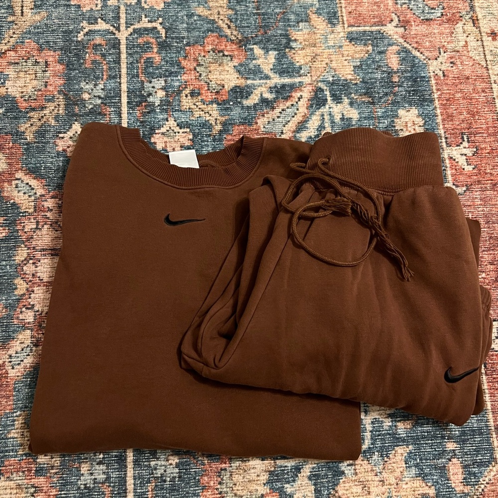 Nike Brown Crewneck Sweat Set